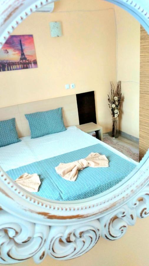 Rose & Water Guest House Pavel Banya Exterior foto