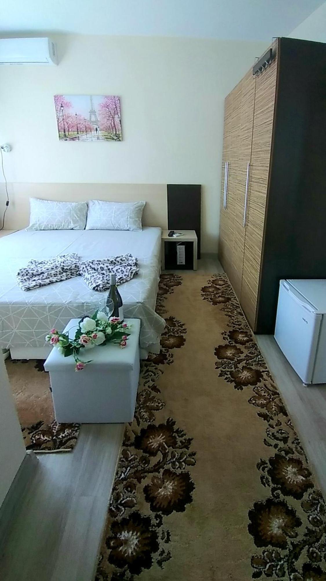 Rose & Water Guest House Pavel Banya Zimmer foto